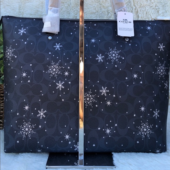 Coach Gallery Tote in Snowflake Print - Picture 3 of 9